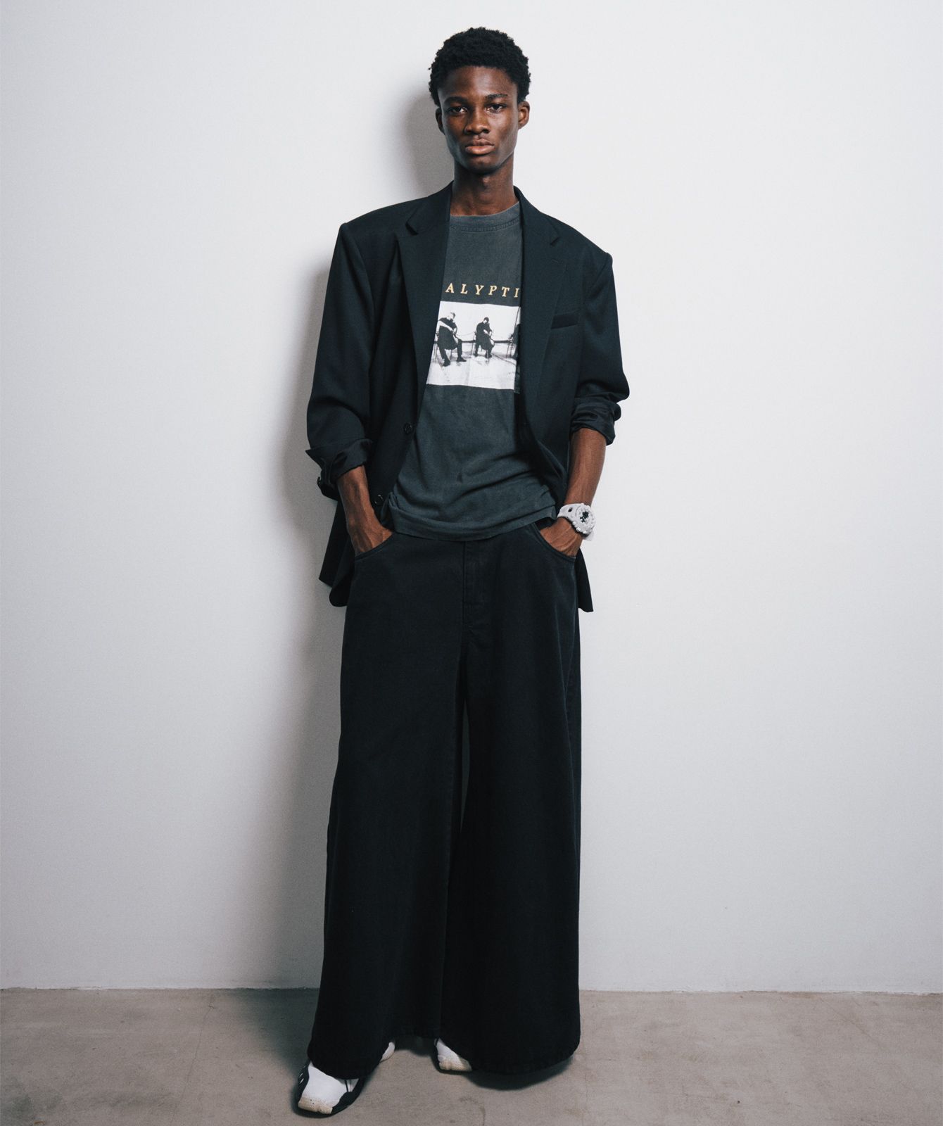 Image of a man wearing GA-V01-7A.