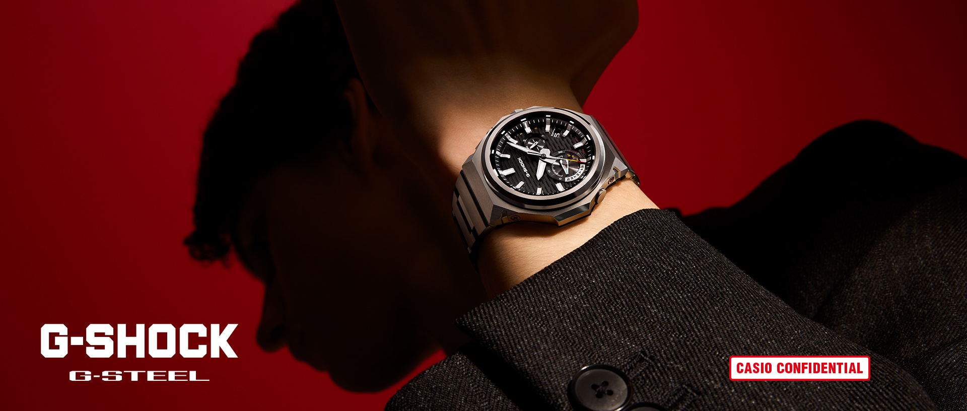 Main visual of GST-B1000 (model wearing)